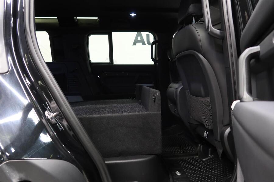 Land Rover Defender vaihtoauto