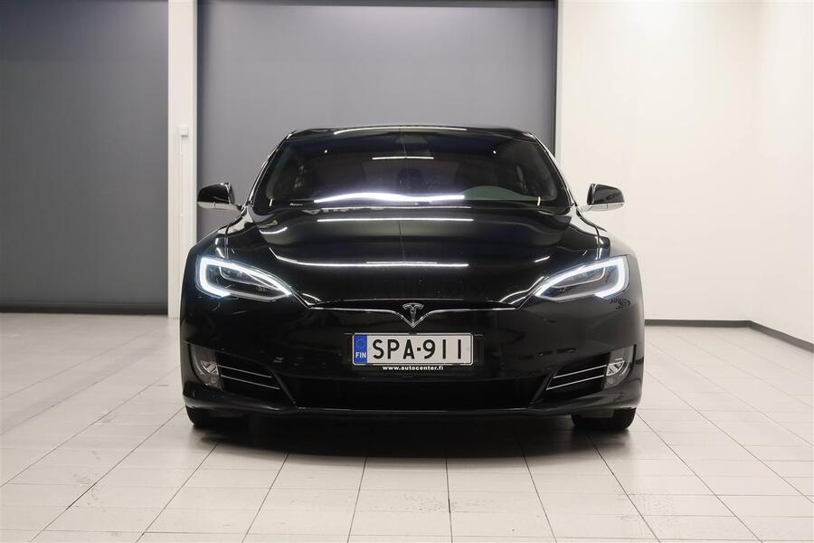 Tesla Model S vaihtoauto