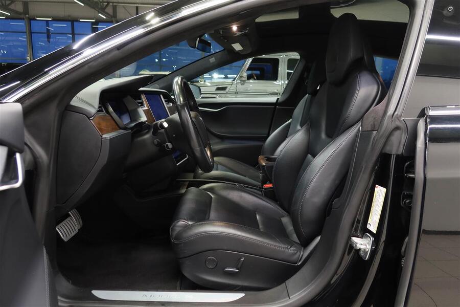 Tesla Model S vaihtoauto