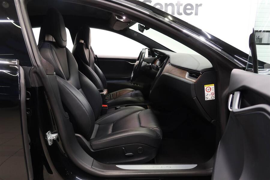 Tesla Model S vaihtoauto