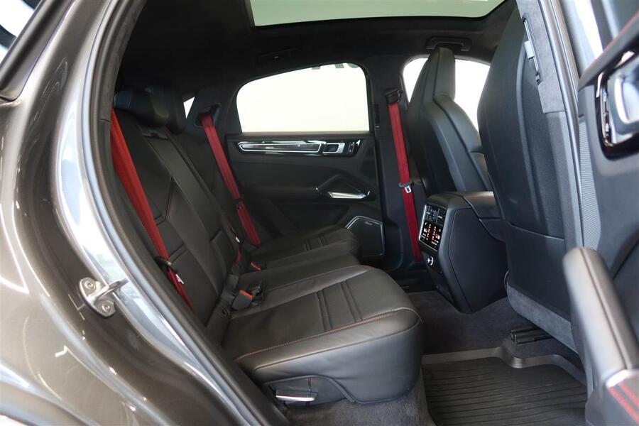 Porsche Cayenne vaihtoauto