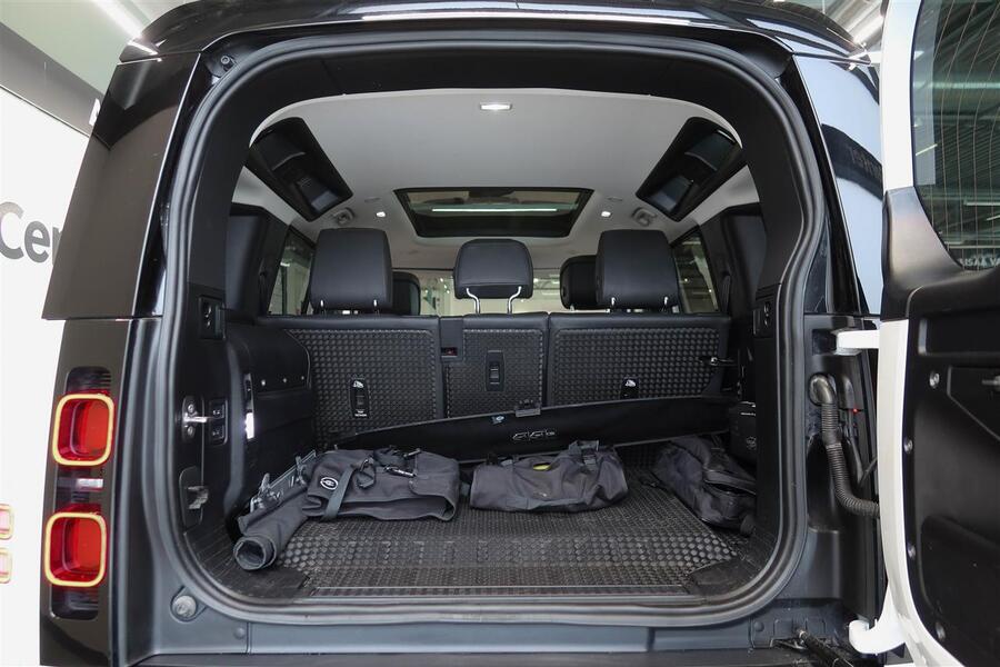 Land Rover Defender vaihtoauto