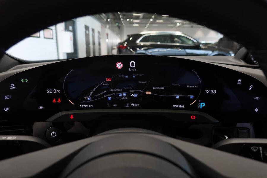 Porsche Taycan vaihtoauto