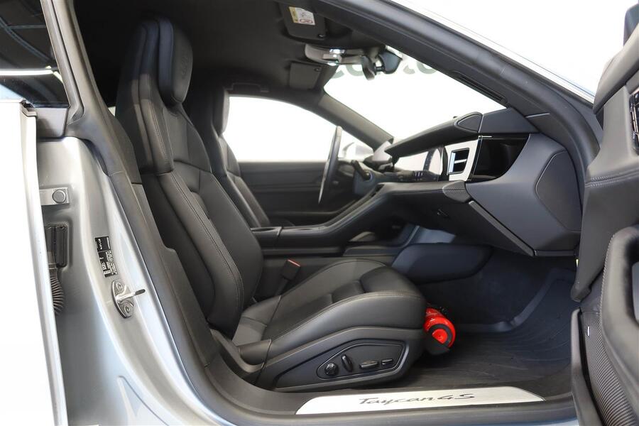 Porsche Taycan vaihtoauto