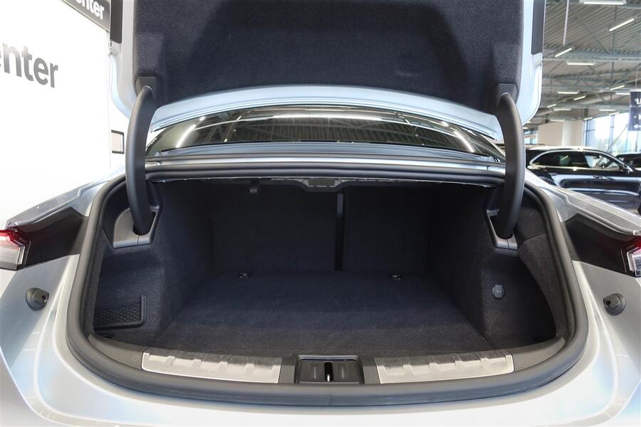 Porsche Taycan vaihtoauto