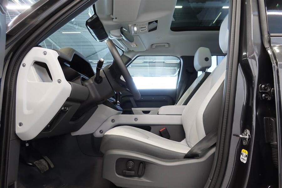 Land Rover Defender vaihtoauto