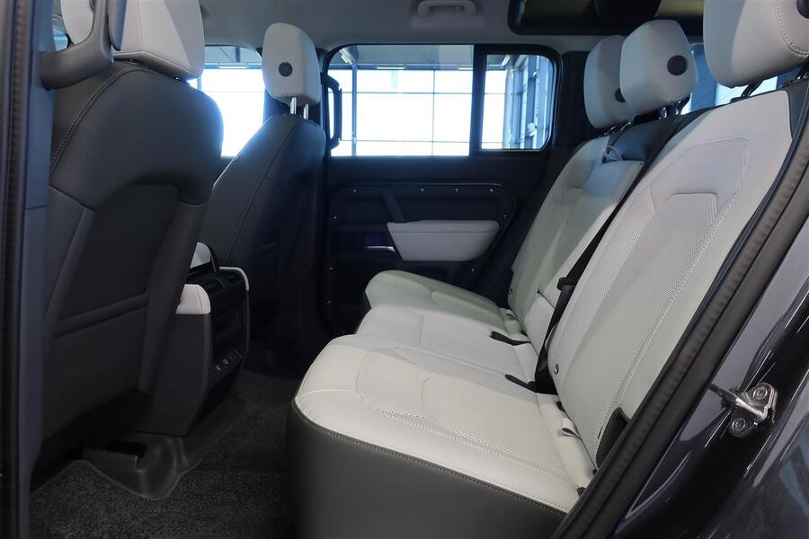 Land Rover Defender vaihtoauto