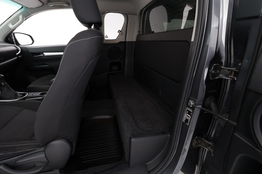 Toyota Hilux vaihtoauto