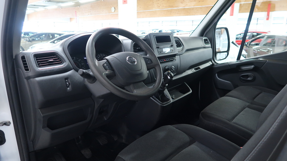 Nissan NV400 vaihtoauto