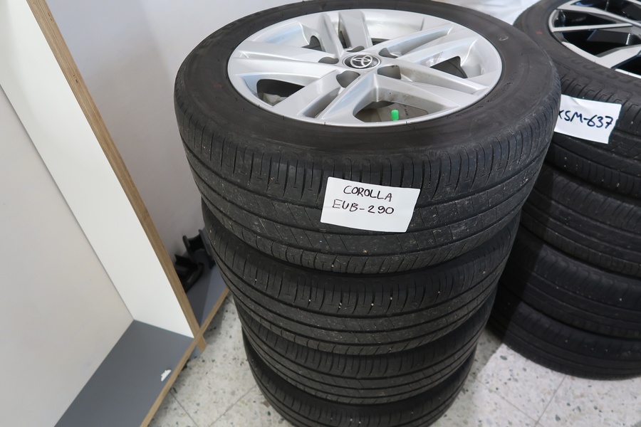 Toyota Corolla vaihtoauto