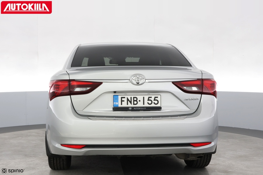 Toyota Avensis vaihtoauto
