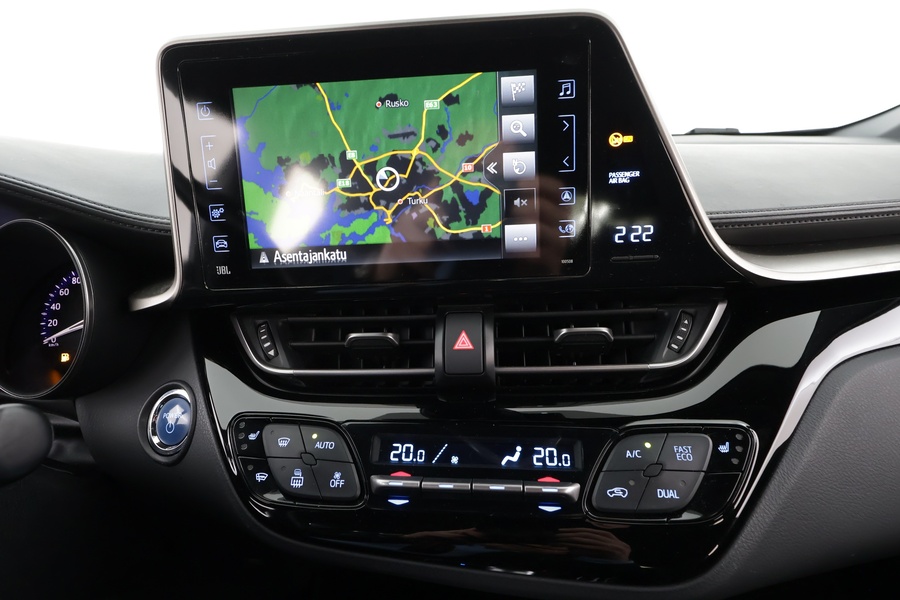 Toyota C-HR vaihtoauto