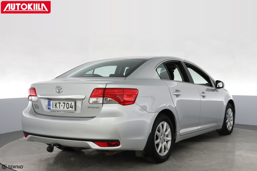 Toyota Avensis vaihtoauto