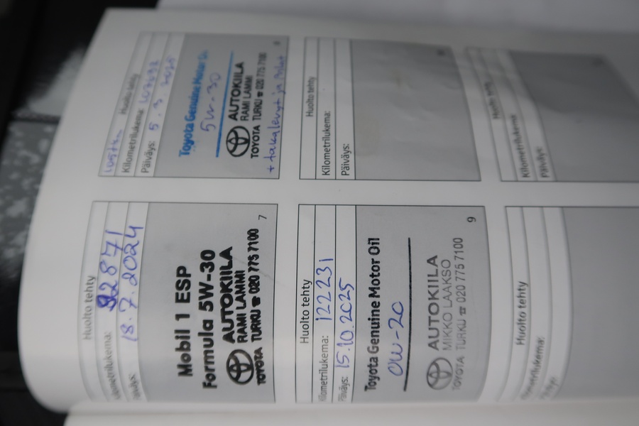 Toyota Avensis vaihtoauto