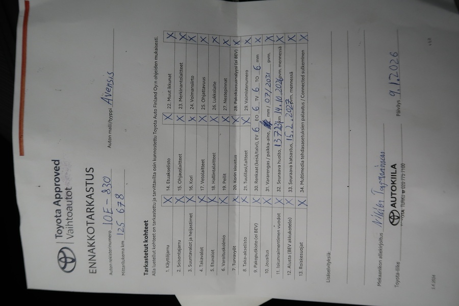 Toyota Avensis vaihtoauto