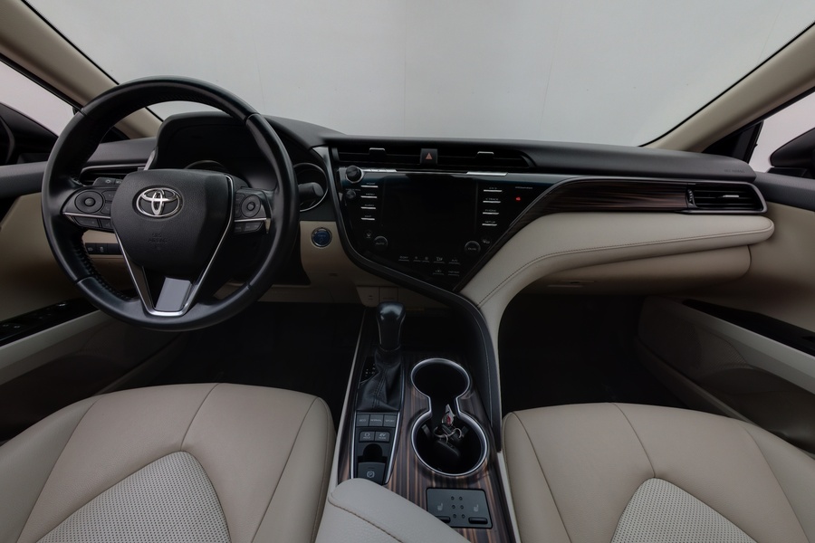 Toyota Camry vaihtoauto