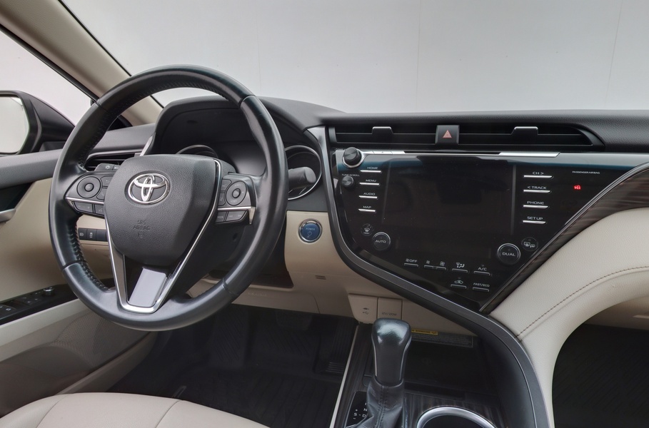 Toyota Camry vaihtoauto