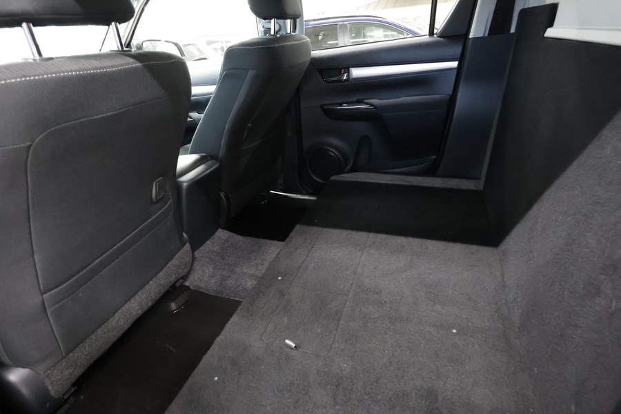 Toyota Hilux vaihtoauto