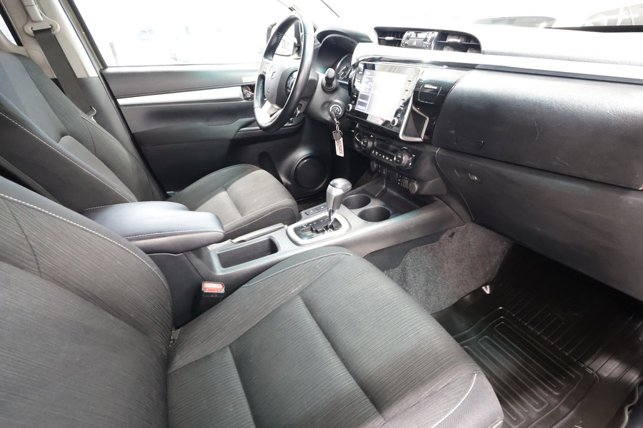 Toyota Hilux vaihtoauto