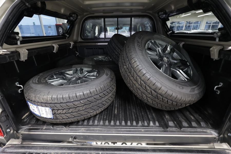 Toyota Hilux vaihtoauto