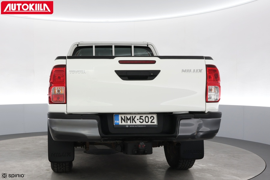 Toyota Hilux vaihtoauto