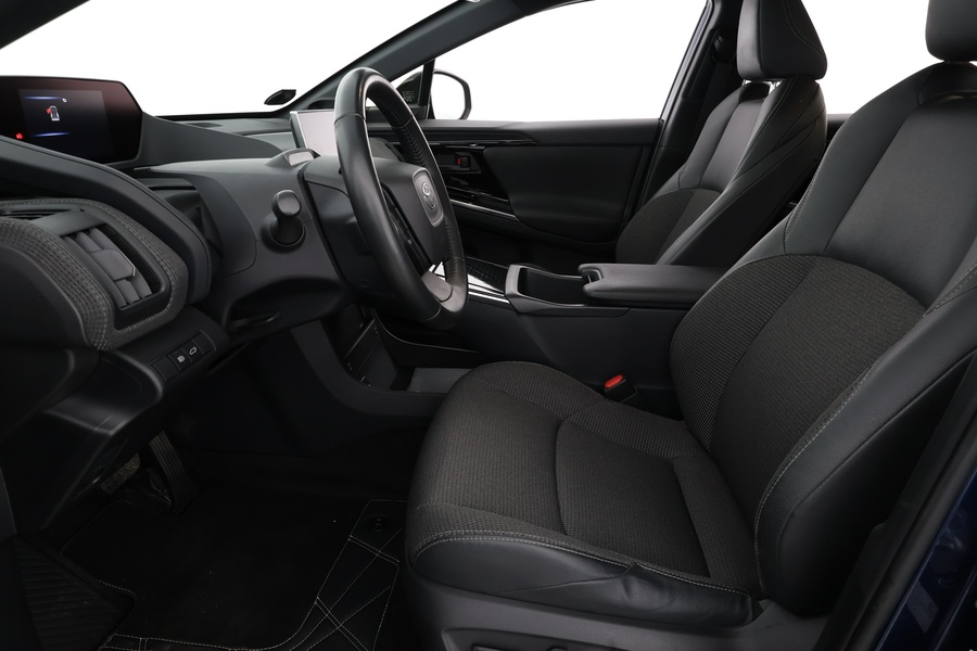 Toyota bZ4X vaihtoauto