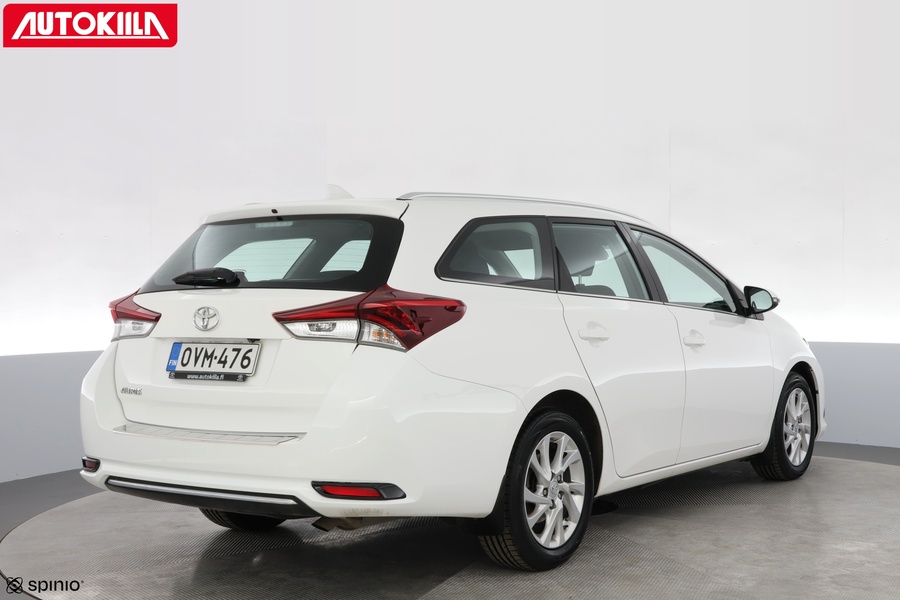 Toyota Auris vaihtoauto