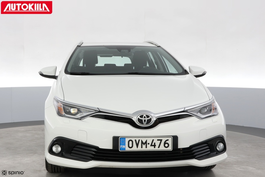 Toyota Auris vaihtoauto