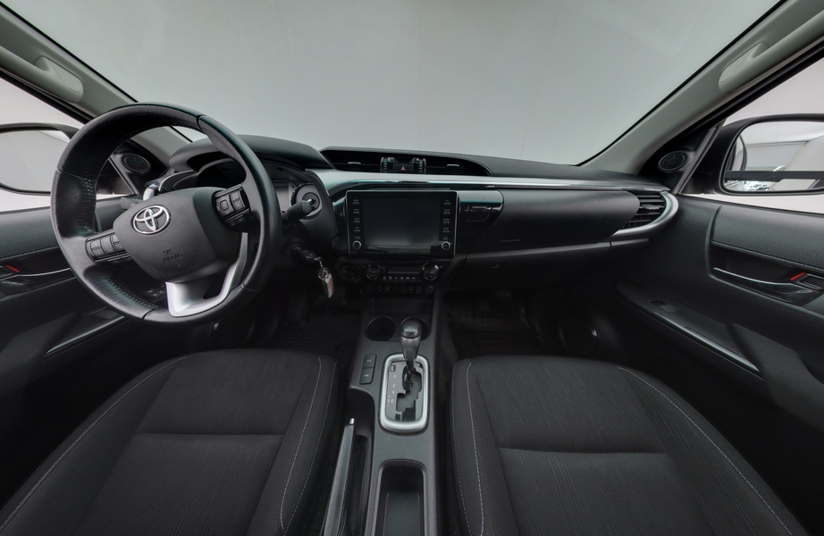 Toyota Hilux vaihtoauto