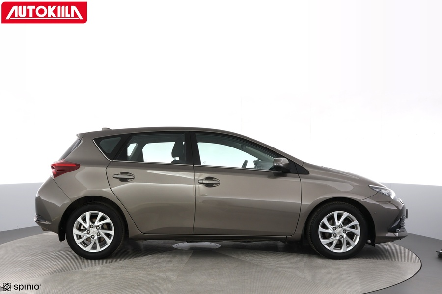 Toyota Auris vaihtoauto