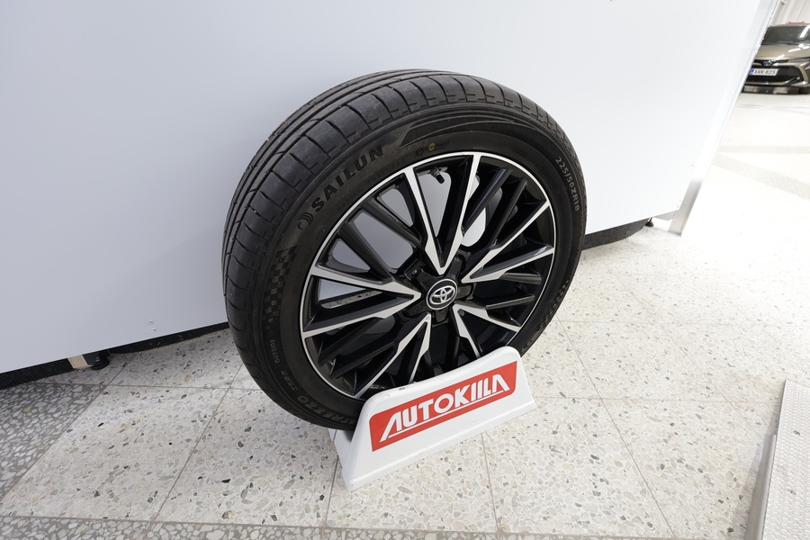 Toyota C-HR vaihtoauto