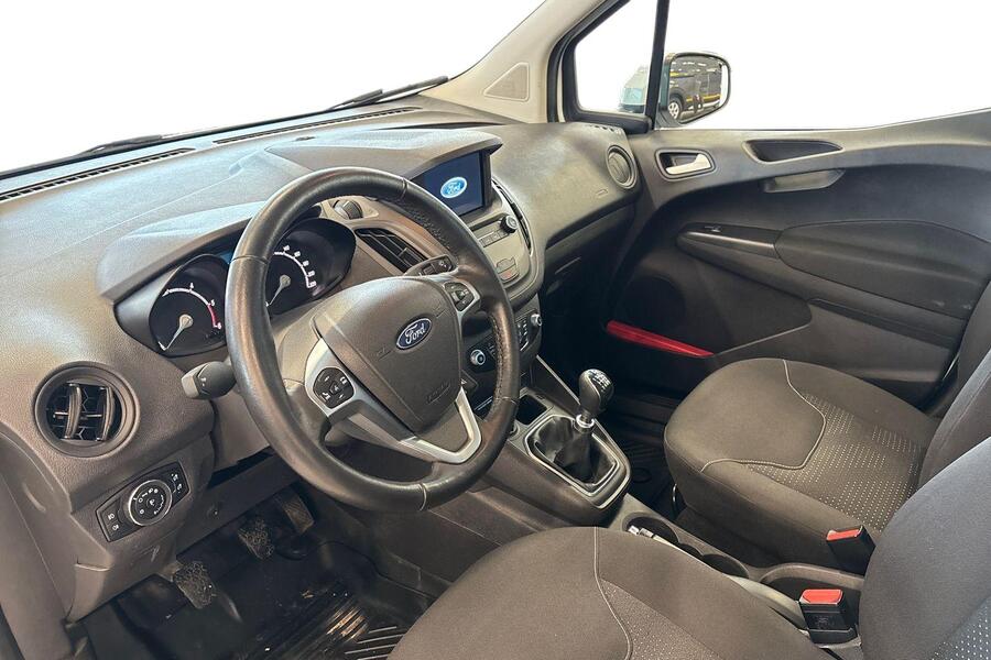 Ford Transit Courier vaihtoauto