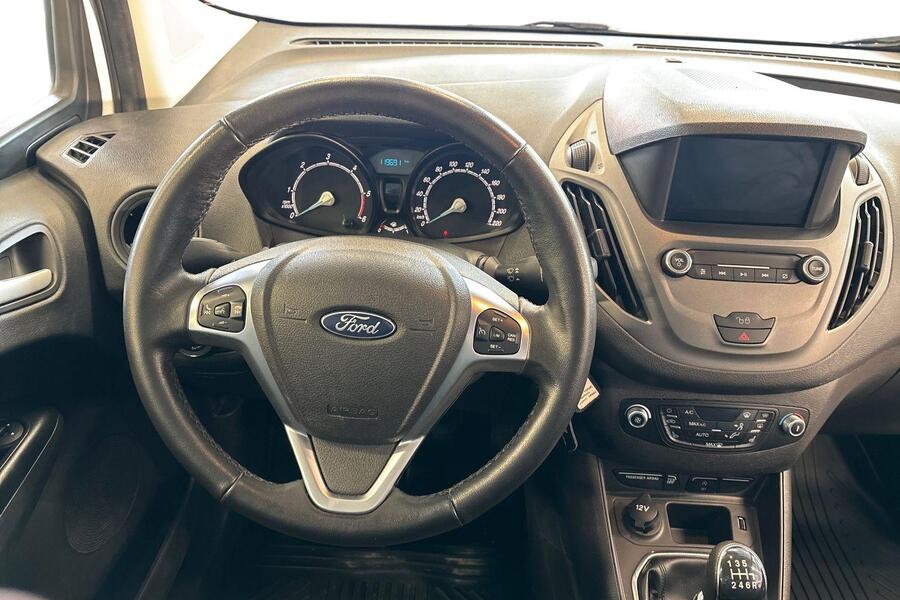 Ford Transit Courier vaihtoauto