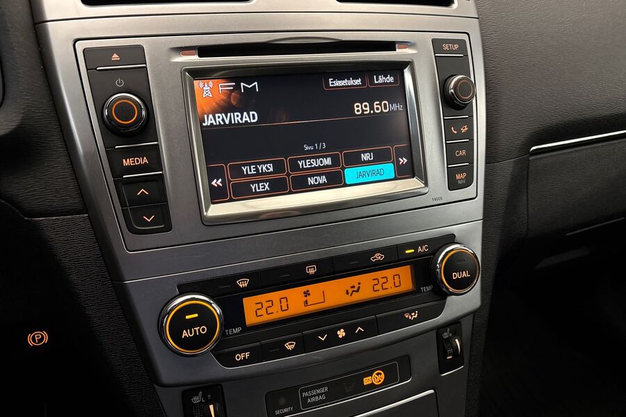 Toyota Avensis vaihtoauto