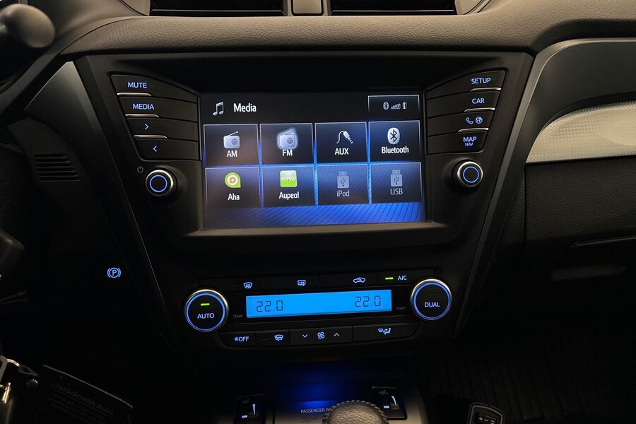 Toyota Avensis vaihtoauto