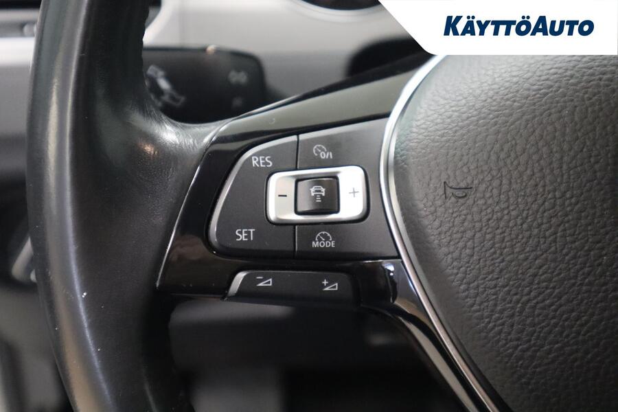 Volkswagen Golf Sportsvan vaihtoauto