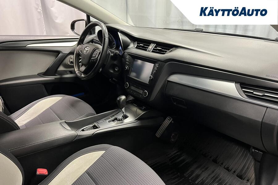 Toyota Avensis vaihtoauto