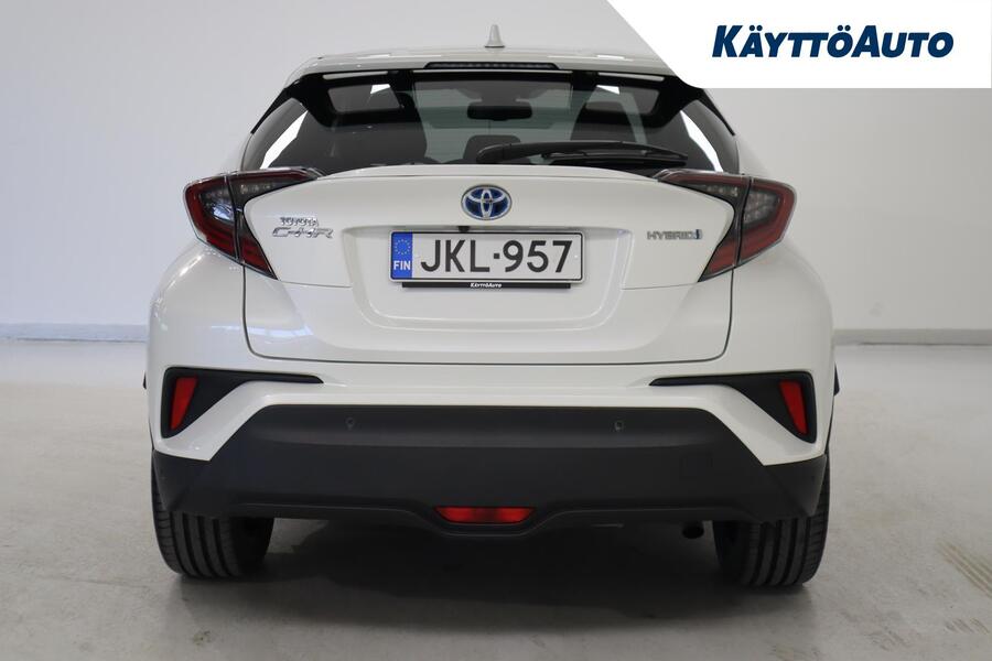 Toyota C-HR vaihtoauto