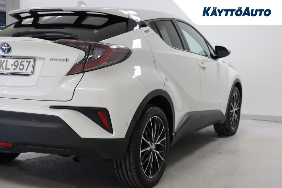 Toyota C-HR vaihtoauto