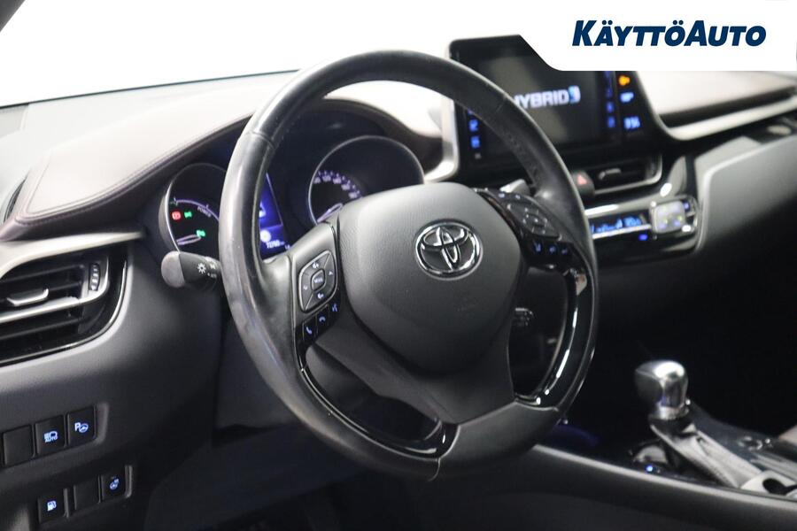 Toyota C-HR vaihtoauto