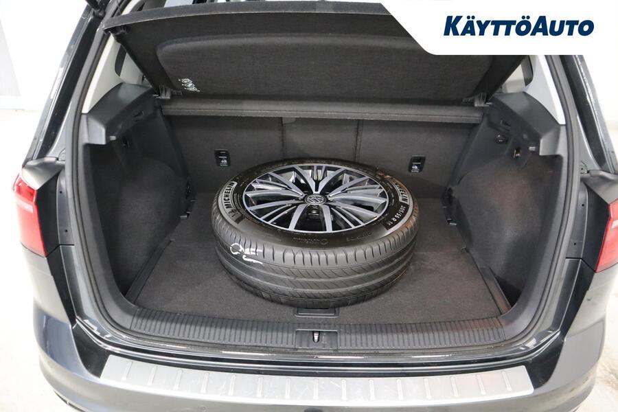 Volkswagen Golf Sportsvan vaihtoauto