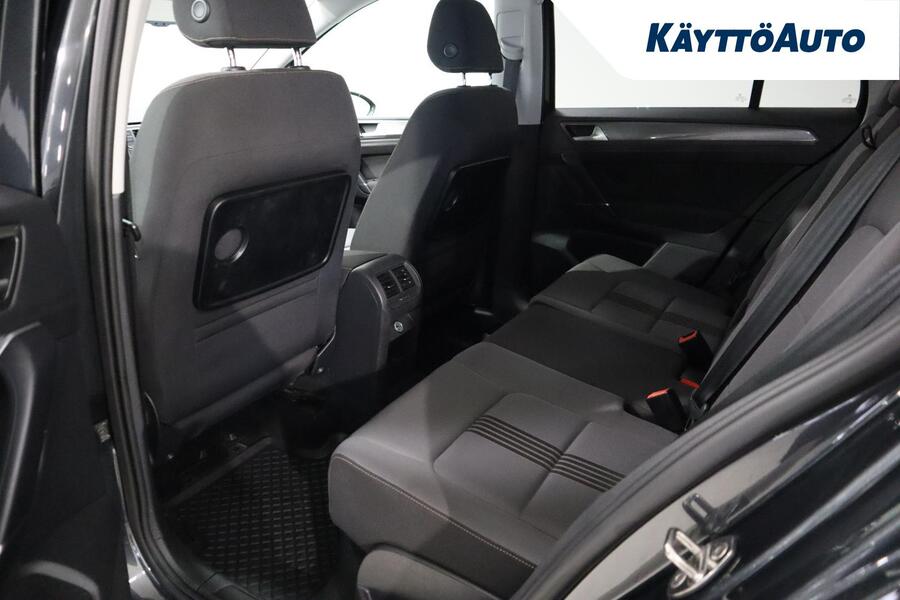 Volkswagen Golf Sportsvan vaihtoauto