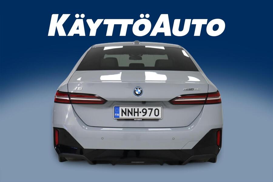 BMW i5 vaihtoauto