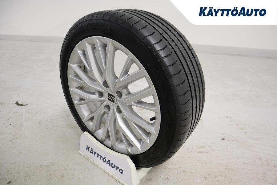 SEAT Leon Sportstourer vaihtoauto