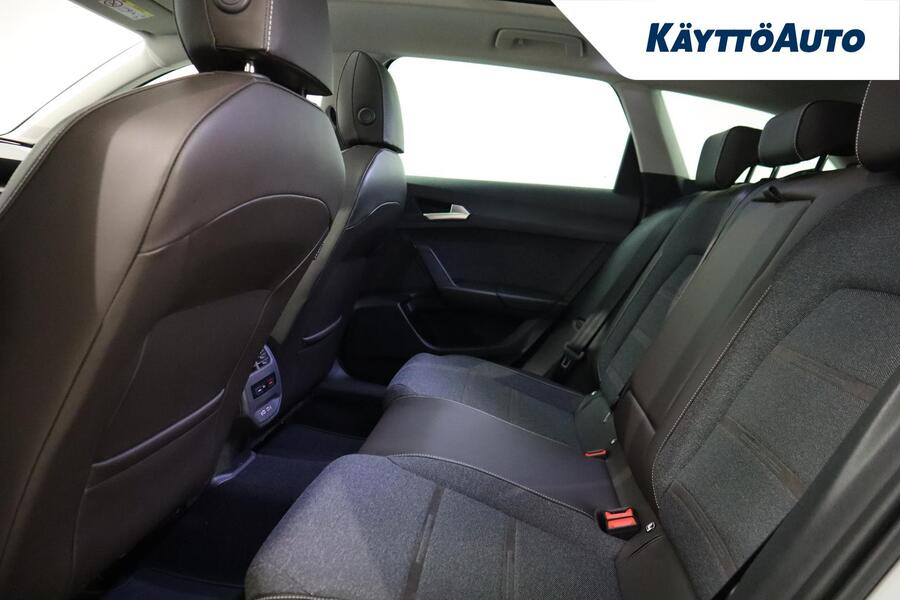 SEAT Leon Sportstourer vaihtoauto