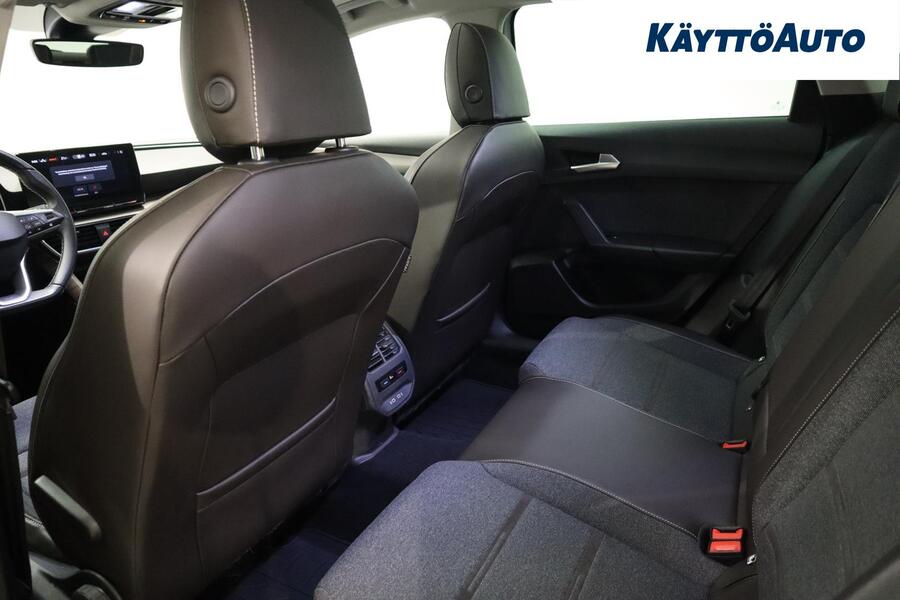 SEAT Leon Sportstourer vaihtoauto