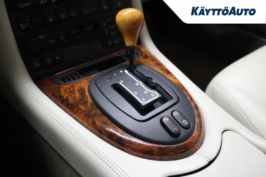 Jaguar XKR vaihtoauto