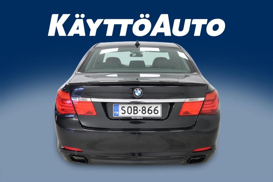 BMW 750 vaihtoauto