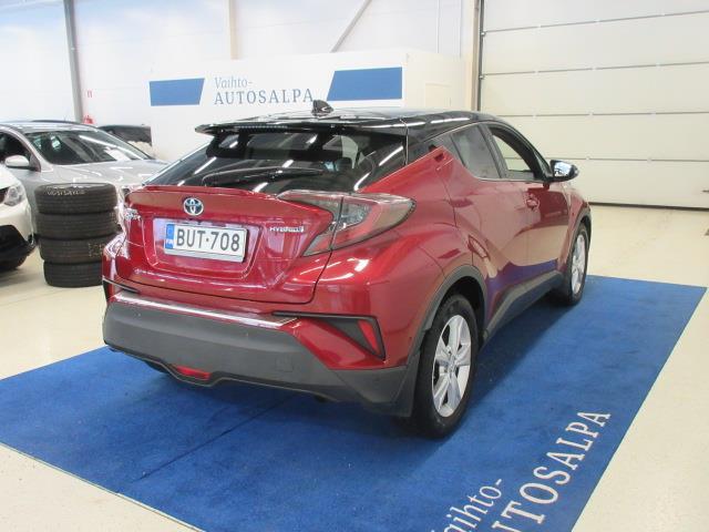 Toyota C-HR vaihtoauto