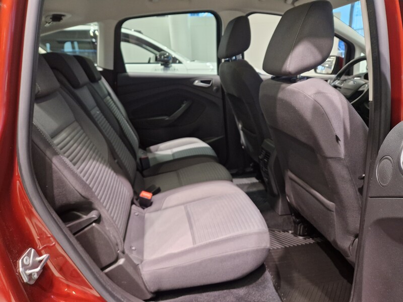 Ford C-MAX vaihtoauto